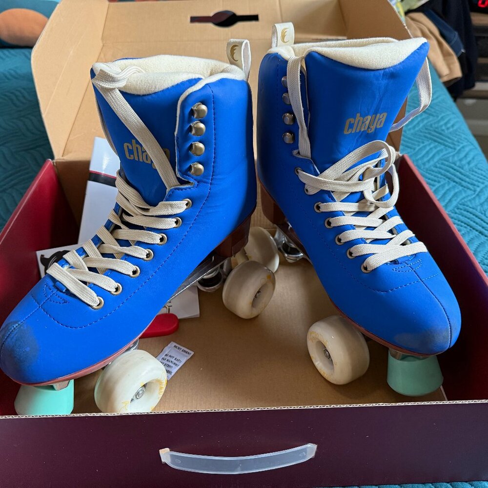 Chaya Melrose Deluxe Roller Skates – Cobalt Blue (EU 42) + Safety Gear & Vintage
